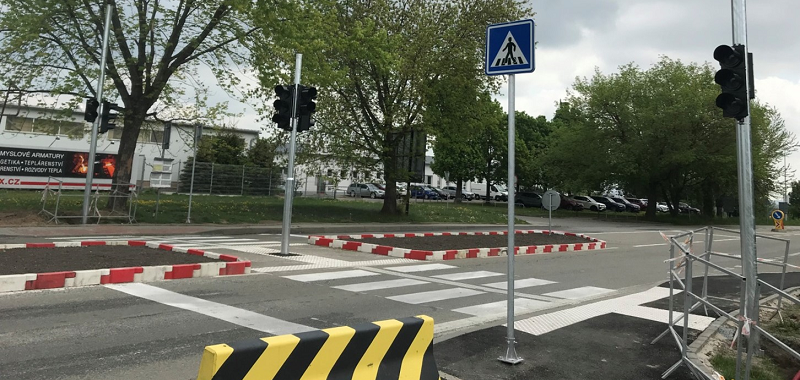 2022_6_NOVÝ-SEMAFOR-OCHRÁNÍ-CHODCE pro_slatinu_jiri_ides_16_let_starosta_mestke_casti_brno_slatina_slatina_zelene_mesto